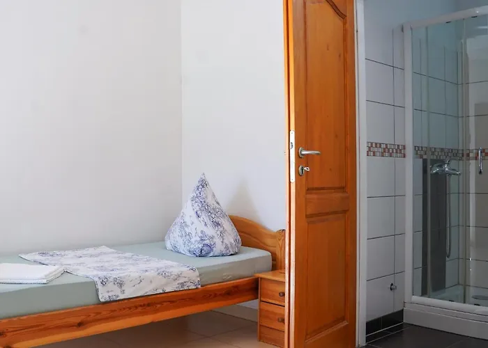 Pet Friendly In With View *