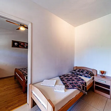 דירה Pet Friendly In With View ויגאני