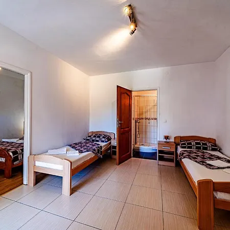 Pet Friendly In With View